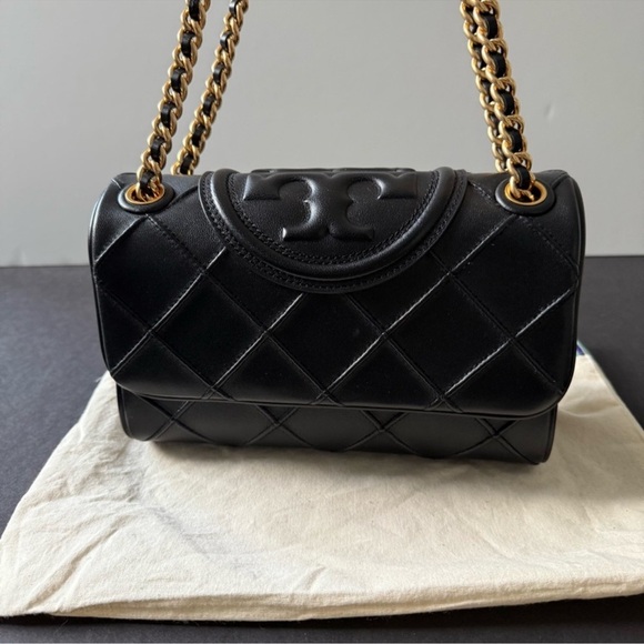 Tory Burch Black Crossbody Bag with Gold Chain - Picture 8 of 10